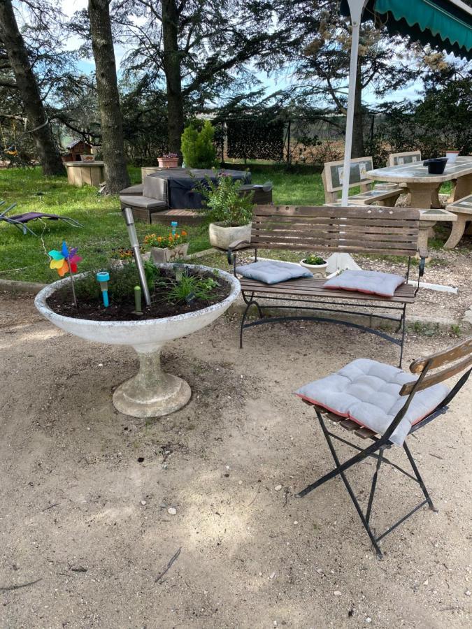 Studio Havre De Paix Au Pont Du Gard Piscine Et Jacuzzi Chez Valerie Payre Villa Vers Pont du Gard Exterior photo